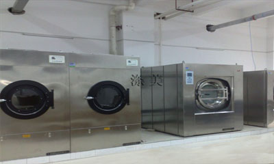 鹤壁某酒店工业洗衣机与烘干机